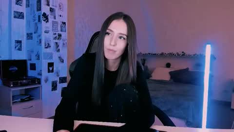 Eva online show from September 26, 7:29 pm