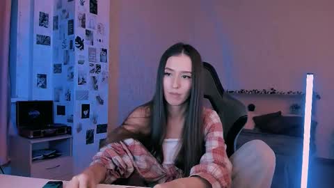 Eva online show from September 27, 7:30 pm