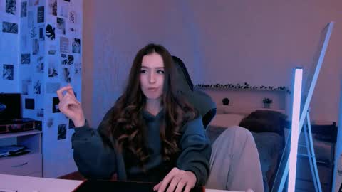 Eva online show from October 4, 7:34 pm