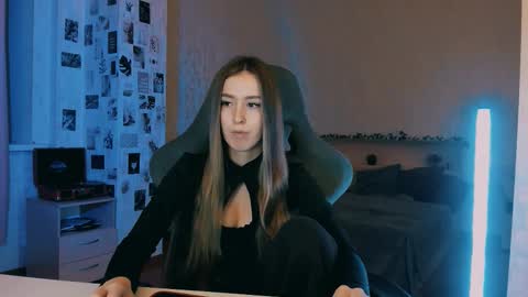 Eva online show from November 10, 7:13 pm