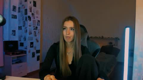 Eva online show from November 13, 7:24 pm