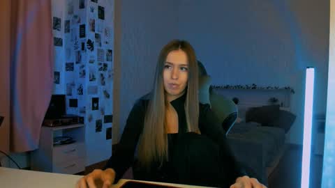 Eva online show from November 20, 7:35 pm