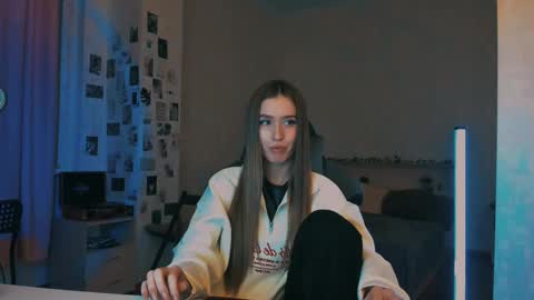 Eva online show from November 26, 7:59 pm