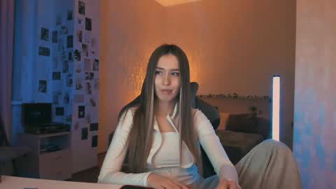 Eva online show from November 28, 7:27 pm