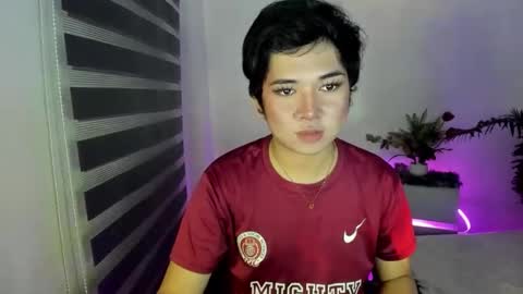 Snapshot of yoursecretaffairxx chatting on September 21, 12:01 am Christine online show from September 21, 12:01 am