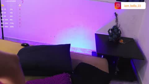 Snapshot of yourtoybella chatting on January 3, 10:40 pm Bella- Independert Model online show from January 3, 10:40 pm