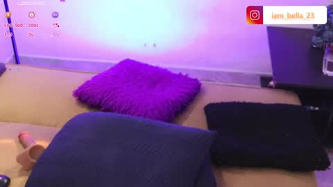 Snapshot of yourtoybella chatting on February 3, 7:52 pm Bella- Independert Model online show from February 3, 7:52 pm