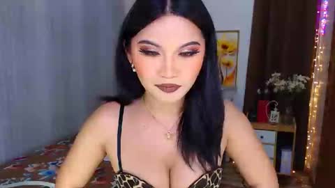 Snapshot of youungsextdeity chatting on January 28, 11:49 am cathy online show from January 28, 11:49 am