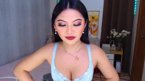 Snapshot of youungsextdeity chatting on February 19, 10:45 am cathy online show from February 19, 10:45 am