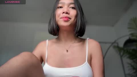 YowgineTheGreat online show from January 3, 3:27 am