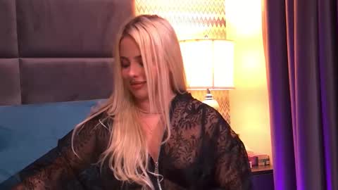 Foxie online show from October 2, 3:57 am