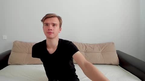 Yue Lang and Samm online show from September 21, 9:00 am