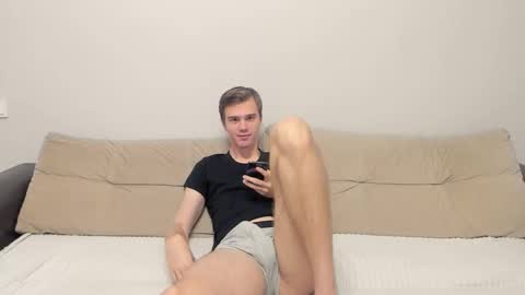 Yue Lang and Samm online show from October 10, 6:07 pm