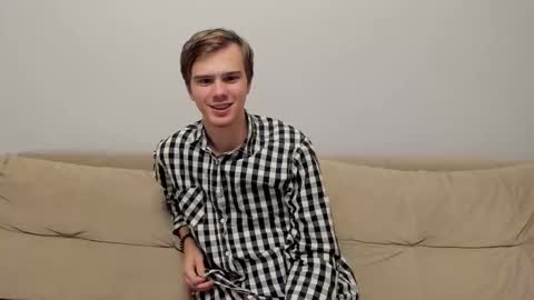 Yue Lang and Samm online show from November 2, 8:22 pm