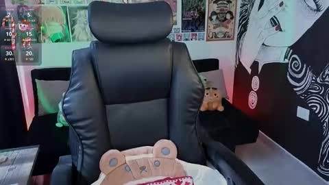    rawr   Anne Independent model      online show from December 4, 7:00 pm