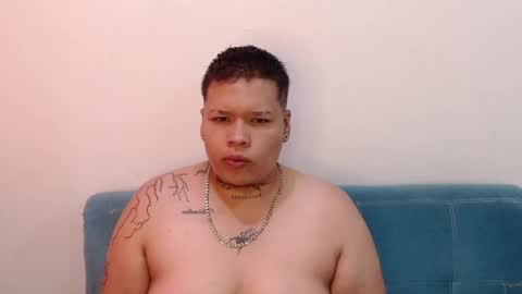 Snapshot of yulandval chatting on October 5, 10:07 pm yul and val couple online show from October 5, 10:07 pm