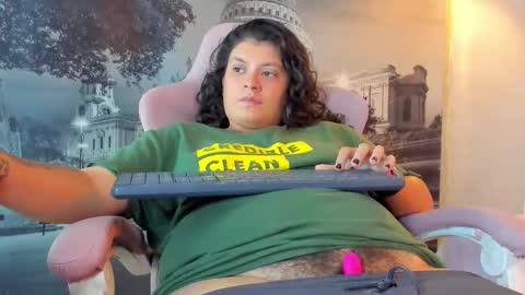 Snowflake online show from September 25, 3:49 pm