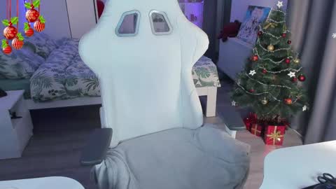 Snapshot of yumi_youkai chatting on December 22, 2:38 pm Yumi 3 online show from December 22, 2:38 pm