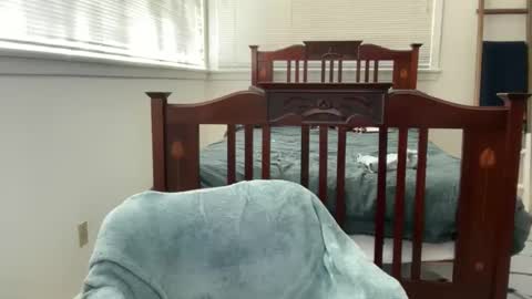 yumiandwolf online show from November 5, 7:36 pm