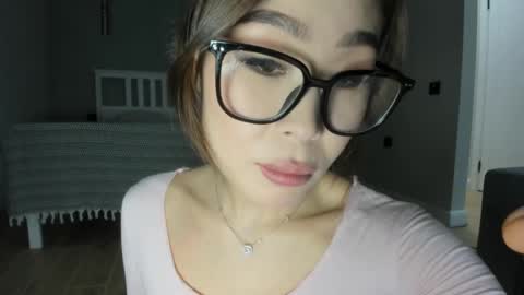 Yumi online show from January 14, 4:08 pm