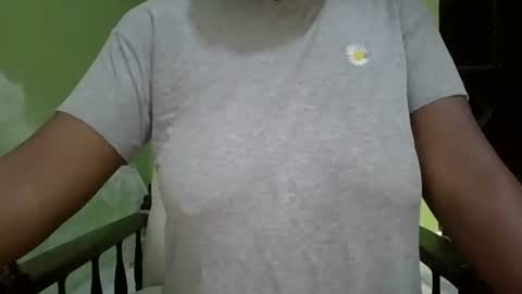 Snapshot of yummychocolate_2 chatting on September 13, 5:07 am YUMMY online show from September 13, 5:07 am