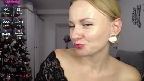 Lillya online show from December 6, 8:40 pm