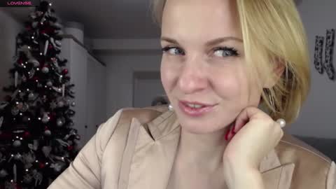 Lillya online show from December 27, 5:48 pm