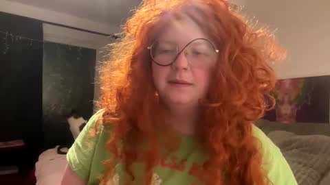 Etta and N online show from December 18, 10:21 am