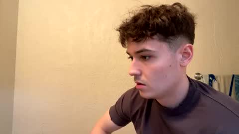 yungstudbev online show from December 18, 7:08 pm