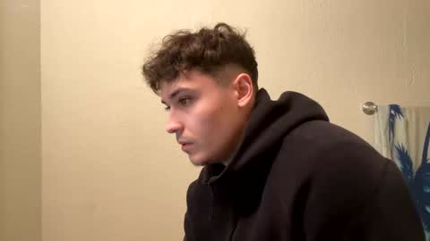 yungstudbev online show from December 18, 10:13 pm