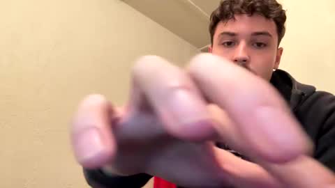 yungstudbev online show from September 10, 1:49 am