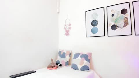 Yunna online show from September 24, 11:35 am