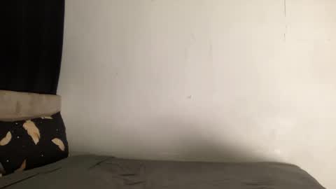 Miss Cali online show from December 12, 9:15 pm