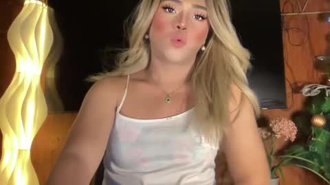 Miss Cali online show from January 11, 7:49 pm