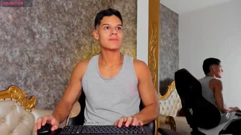 zack_deen online show from October 31, 7:37 pm