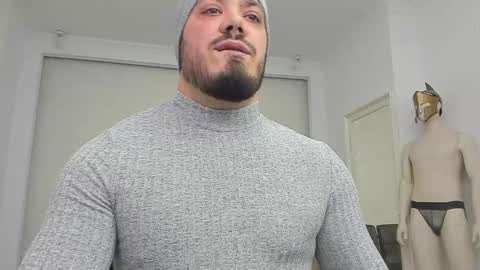 Snapshot of zackconnorsx chatting on December 6, 10:08 pm Zack online show from December 6, 10:08 pm