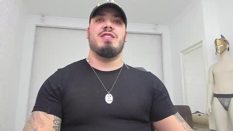 Snapshot of zackconnorsx chatting on December 8, 10:14 pm Zack online show from December 8, 10:14 pm