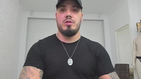 Snapshot of zackconnorsx chatting on December 27, 9:43 pm Zack online show from December 27, 9:43 pm