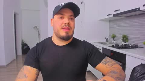 Snapshot of zackconnorsx chatting on February 4, 10:45 pm Zack online show from February 4, 10:45 pm