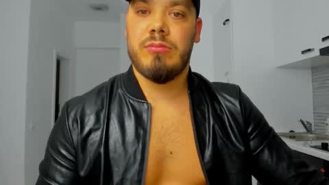 Snapshot of zackconnorsx chatting on October 6, 7:11 pm Zack online show from October 6, 7:11 pm