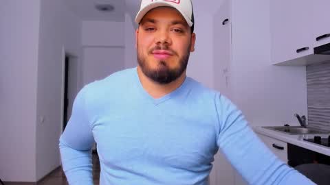 Snapshot of zackconnorsx chatting on October 11, 11:14 pm Zack online show from October 11, 11:14 pm