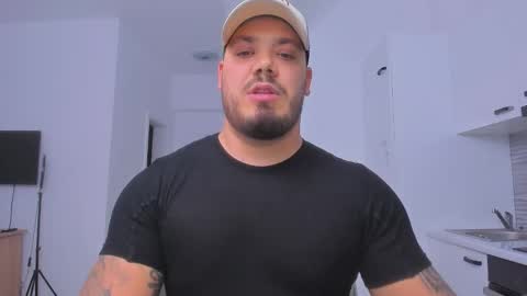 Snapshot of zackconnorsx chatting on November 13, 11:47 pm Zack online show from November 13, 11:47 pm