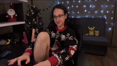 Snapshot of zackstivensen chatting on December 29, 10:47 pm Zachary next stream on monday online show from December 29, 10:47 pm