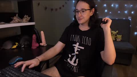 Snapshot of zackstivensen chatting on January 6, 10:26 pm Zachary next stream on monday online show from January 6, 10:26 pm