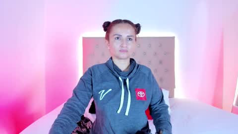 Zafiro Brown online show from October 25, 11:40 am