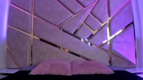 Claire  online show from September 13, 7:02 pm