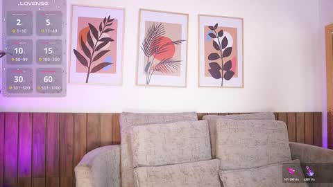 Zara Williams online show from October 20, 11:32 am