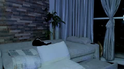 INSTAGRAM yormanfit7 online show from December 11, 1:37 am