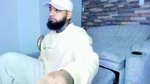 INSTAGRAM yormanfit7 online show from September 22, 10:39 am