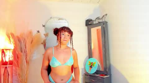 Snapshot of zaira_breeze4 chatting on December 16, 10:04 pm ZAIRA online show from December 16, 10:04 pm